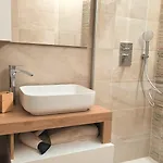 Oasis With Free Parking