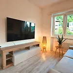 Apartment Oasis With Free Parking