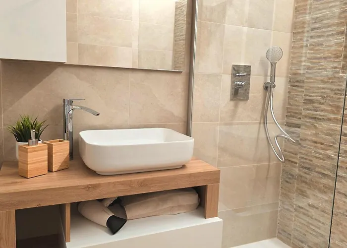 Oasis With Free Parking