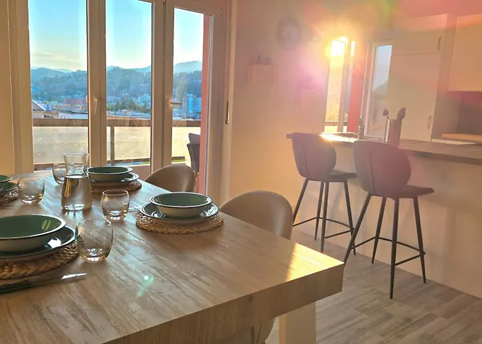 Oasis With Free Parking *